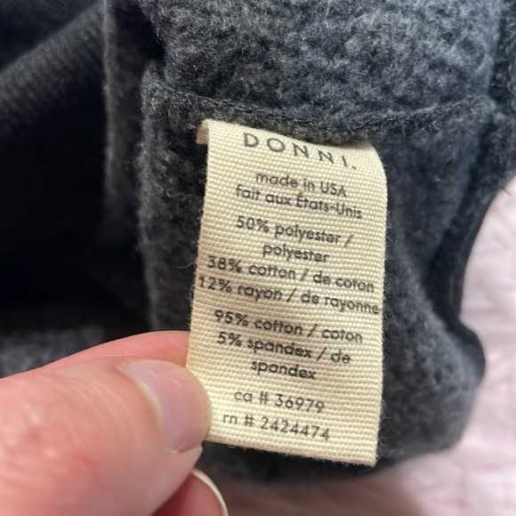 DONNI. Colorblock Sweatshirt in Blue and Gray - Picture 8 of 8